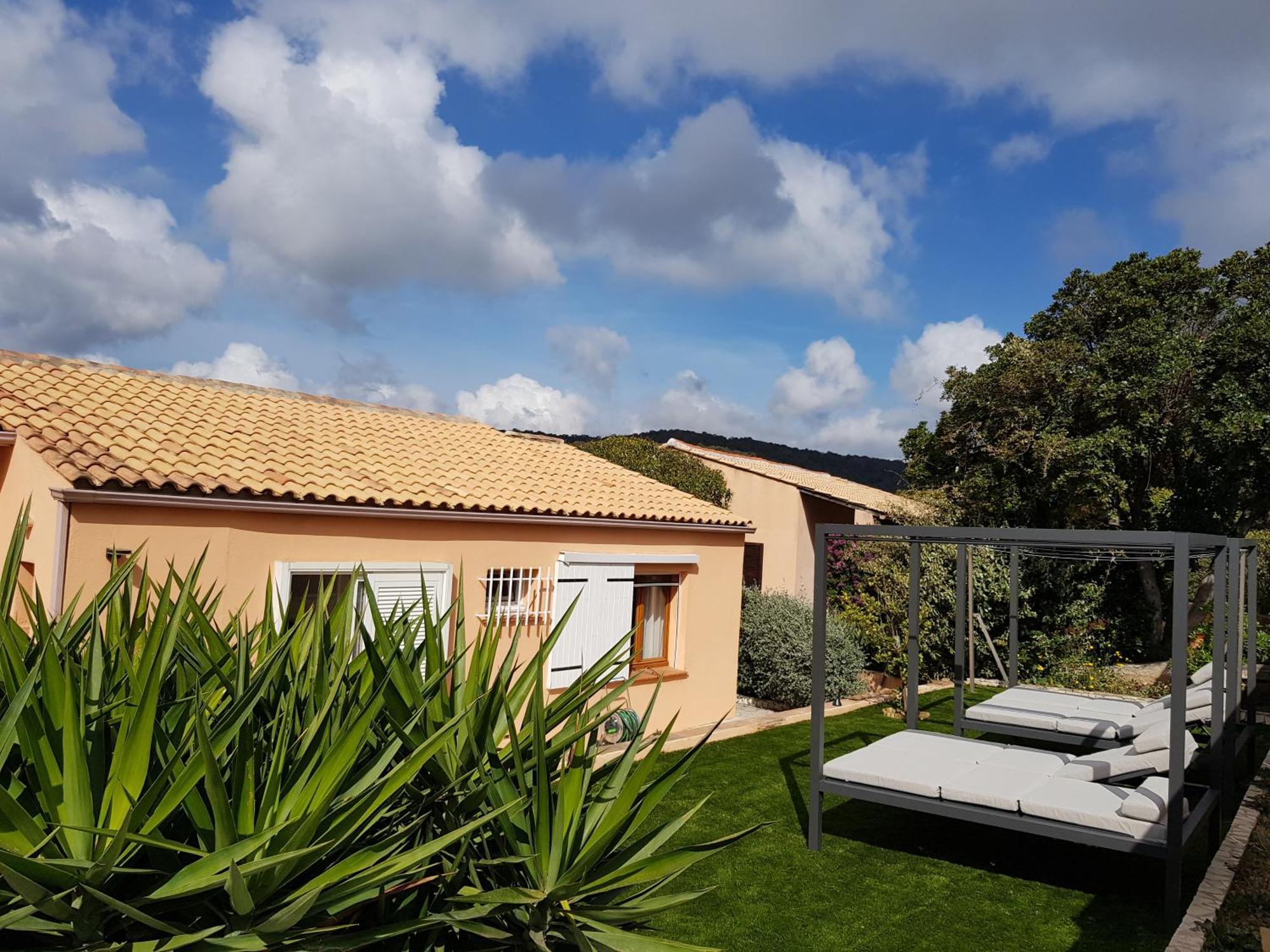 Villa Mit Grossartigem Panoramablick Auf Das Meer Und Direkt Am Pool La Croix-Valmer Exterior photo